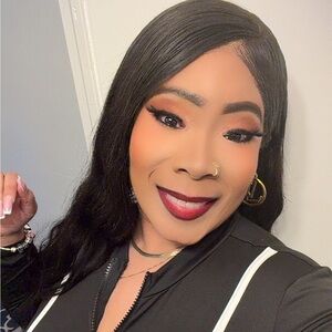 Meet your Posher, Kiana